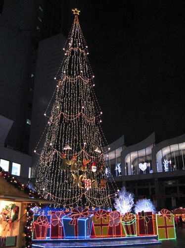 �h�C�c���N���X�}�X�}�[�P�b�g�@�N���X�}�X�c���[