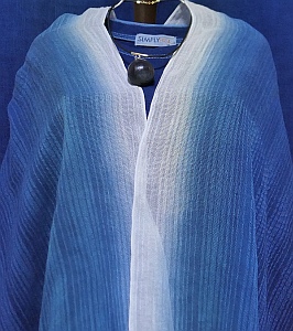 シルクストライプ（￥2800/枚）